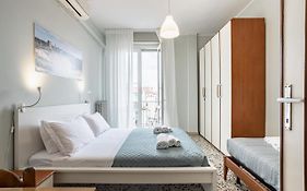 Yellowsunny Apartment With Two Balconies